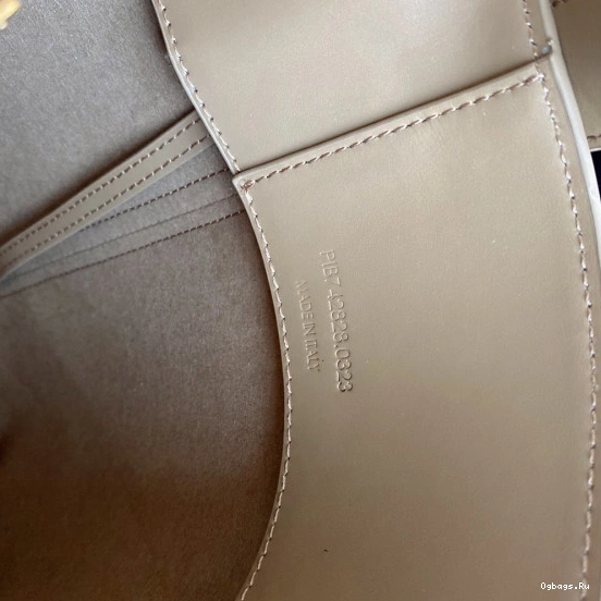 37 YSL LARGE BAG-26*20*12CM LE 0821